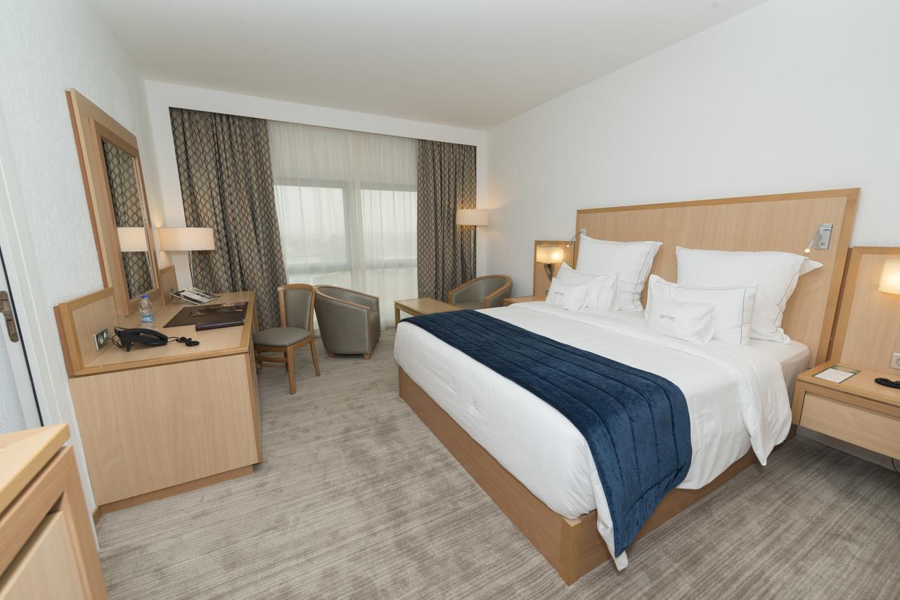 Deluxe Double Room,761463211:JPEG
